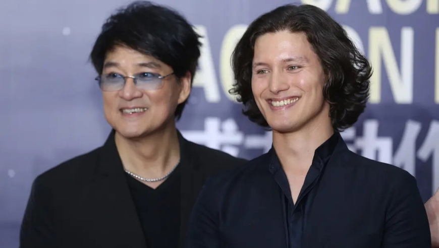 酷航回应客机因故障返航,2025管家婆开将结果香港王中王,精准解释落实及其象征意义_开发版V12.37
